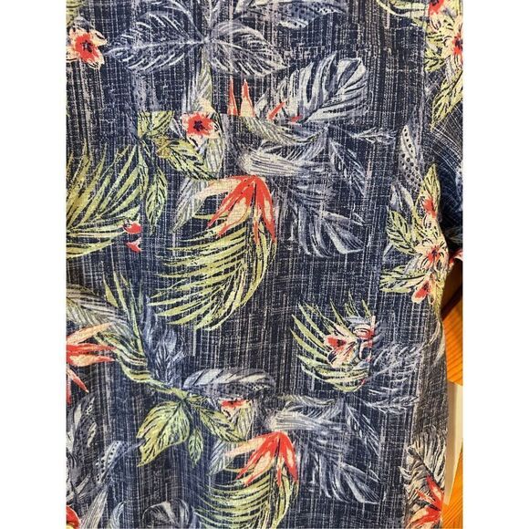 Izod Saltwater Shirt Mens Small Blue Tropical Short Sleeves Button Up NWT (0197) - Picture 2 of 7
